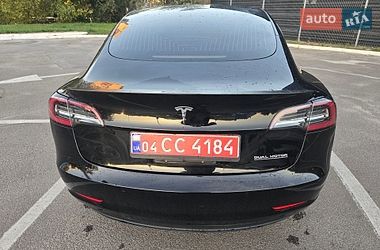 Седан Tesla Model 3 2020 в Львове