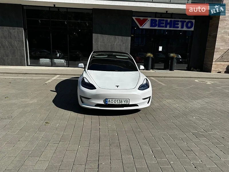 Tesla Model 3 2021