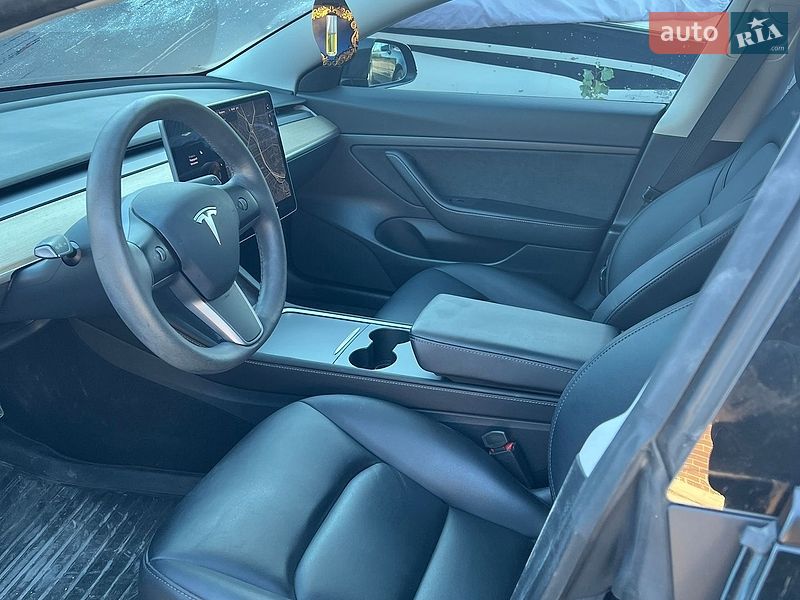 Седан Tesla Model 3 2021 в Запоріжжі