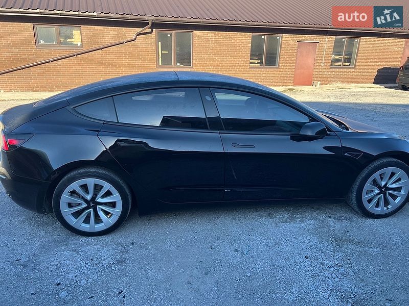Седан Tesla Model 3 2021 в Запоріжжі