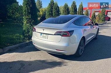 Седан Tesla Model 3 2018 в Черкассах