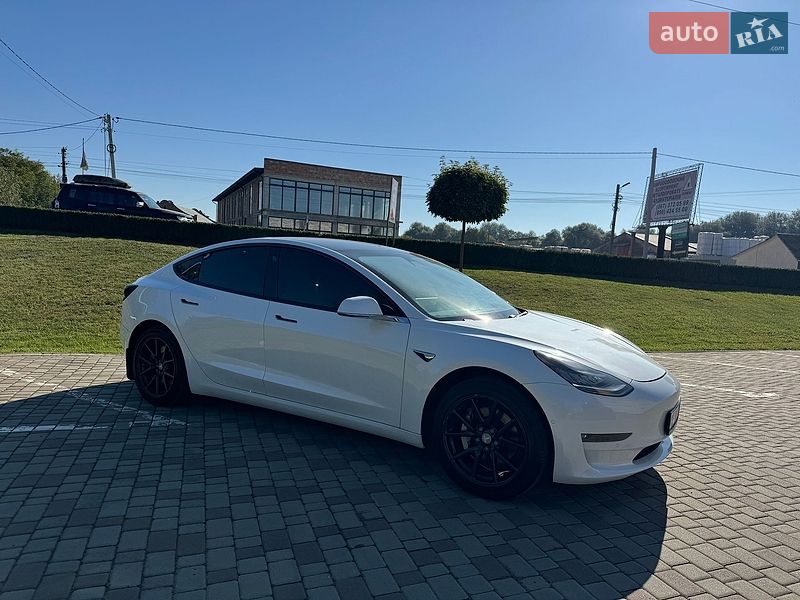 Седан Tesla Model 3 2019 в Черновцах фото 8 Седан Tesla Model 3 2019 в Черновцах