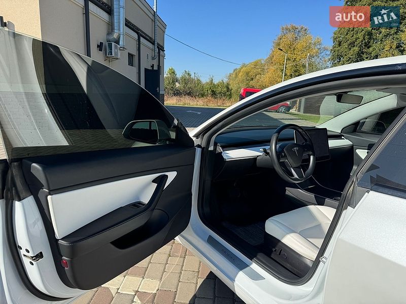 Седан Tesla Model 3 2019 в Черновцах фото 16 Седан Tesla Model 3 2019 в Черновцах