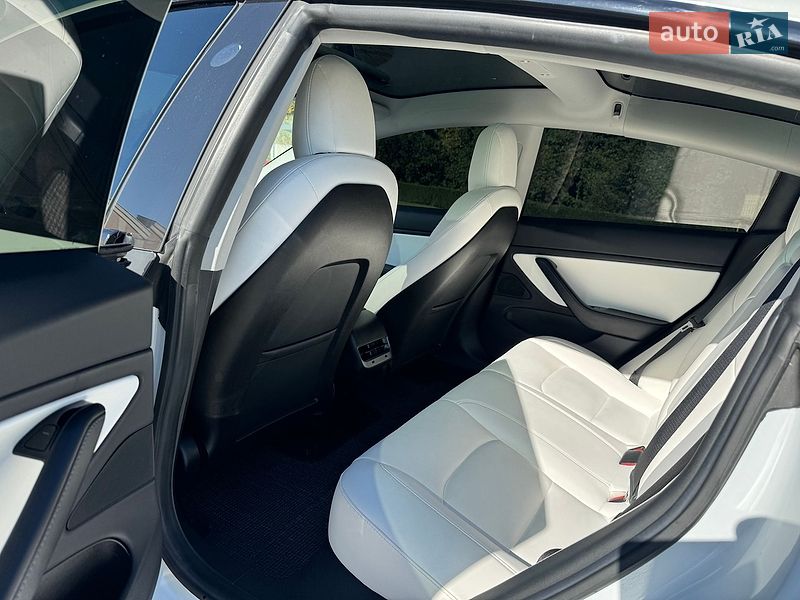Седан Tesla Model 3 2019 в Черновцах фото 19 Седан Tesla Model 3 2019 в Черновцах