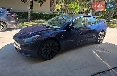 Седан Tesla Model 3 2023 в Киеве