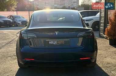 Седан Tesla Model 3 2021 в Шептицькому