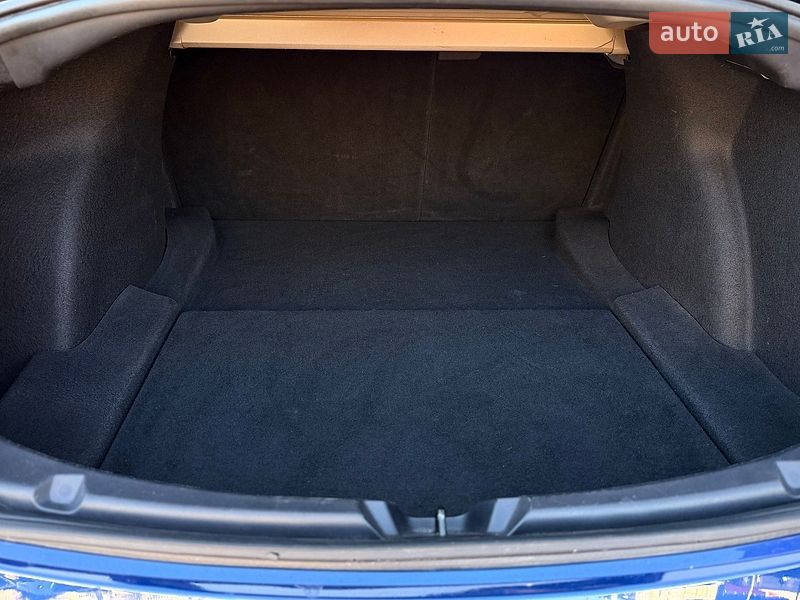 Седан Tesla Model 3 2021 в Шептицькому