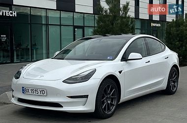 Седан Tesla Model 3 2022 в Хмельницком