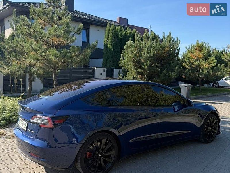 Седан Tesla Model 3 2019 в Луцьку