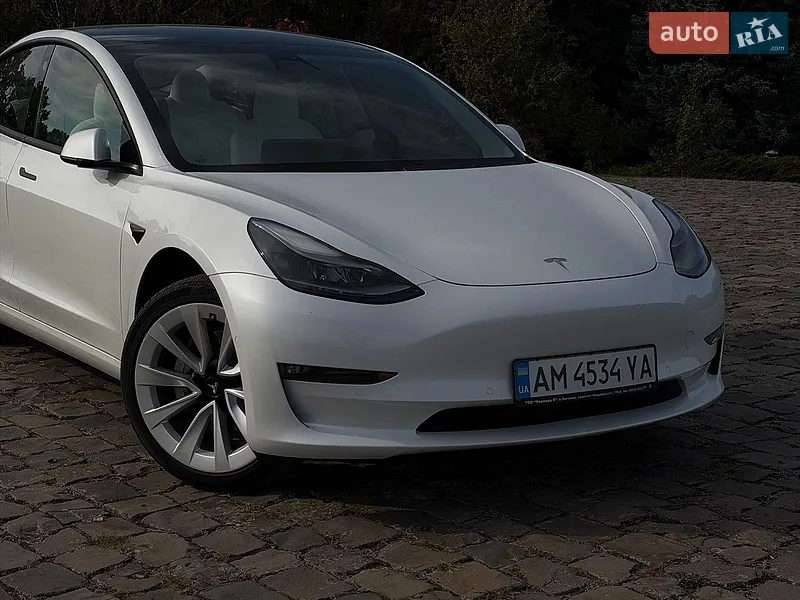 Tesla Model 3 2021