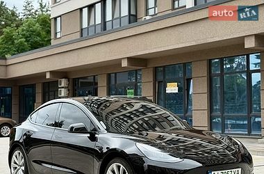Седан Tesla Model 3 2022 в Львове