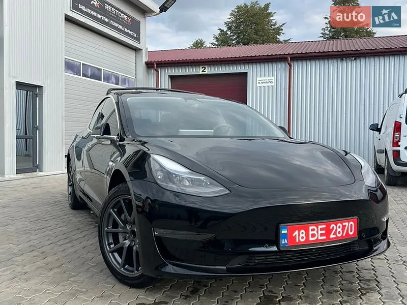 Tesla Model 3 2019