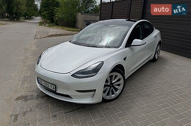 Седан Tesla Model 3 2022 в Львові