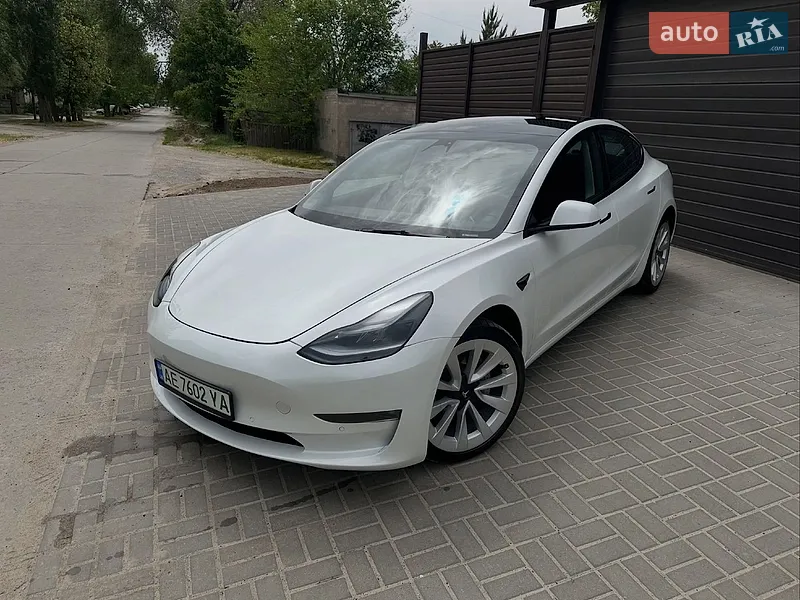 Tesla Model 3 2022