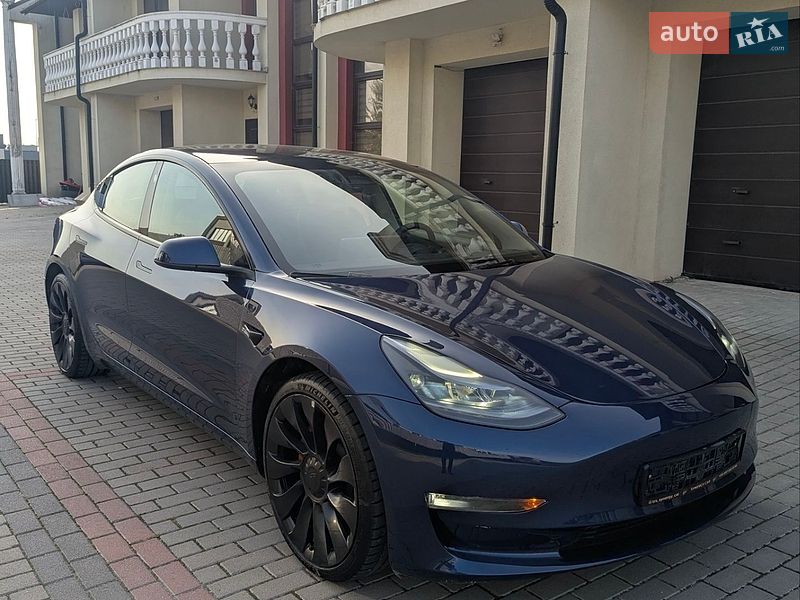 Седан Tesla Model 3 2023 в Тернополе фото Седан Tesla Model 3 2023 в Тернополе