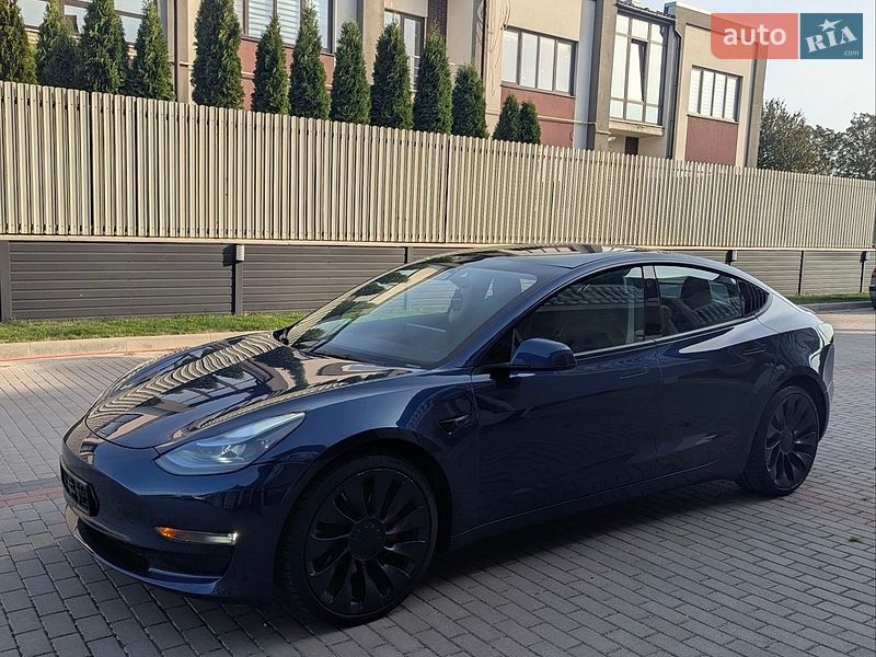 Седан Tesla Model 3 2023 в Тернополе фото 10 Седан Tesla Model 3 2023 в Тернополе