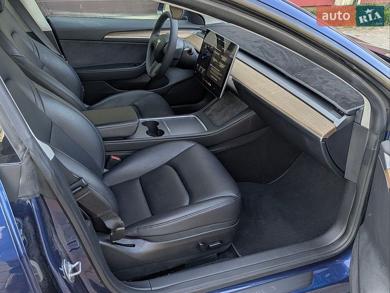 Седан Tesla Model 3 2023 в Тернополе фото 17 Седан Tesla Model 3 2023 в Тернополе