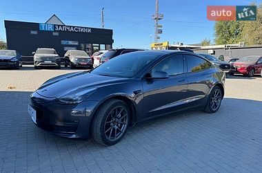 Седан Tesla Model 3 2022 в Львові