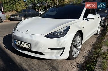 Седан Tesla Model 3 2019 в Києві
