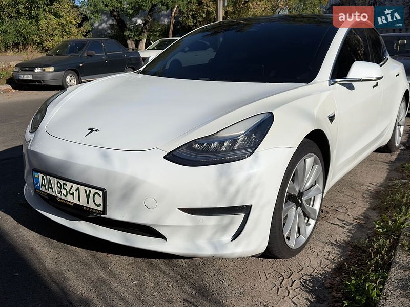 Tesla Model 3 2019 Tesla Model 3 2019