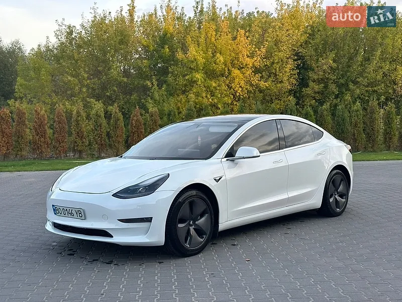 Tesla Model 3 2020
