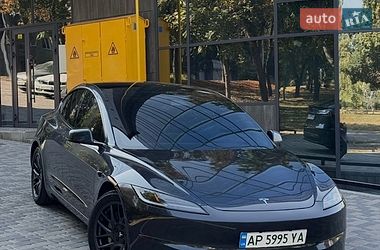 Седан Tesla Model 3 2024 в Запоріжжі