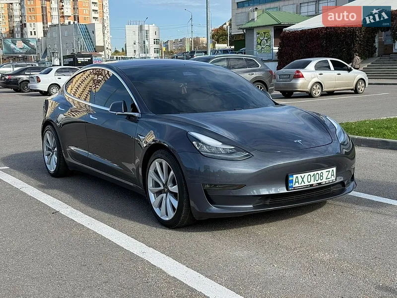 Tesla Model 3 2018