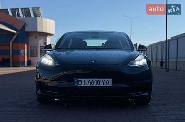 Седан Tesla Model 3 2020 в Полтаві