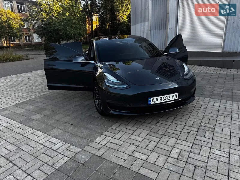 Tesla Model 3 2018