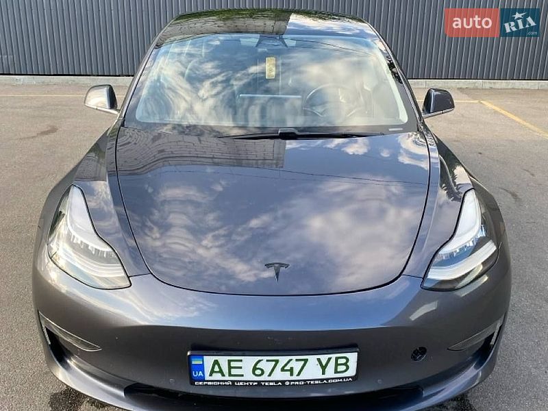 Tesla Model 3 2019