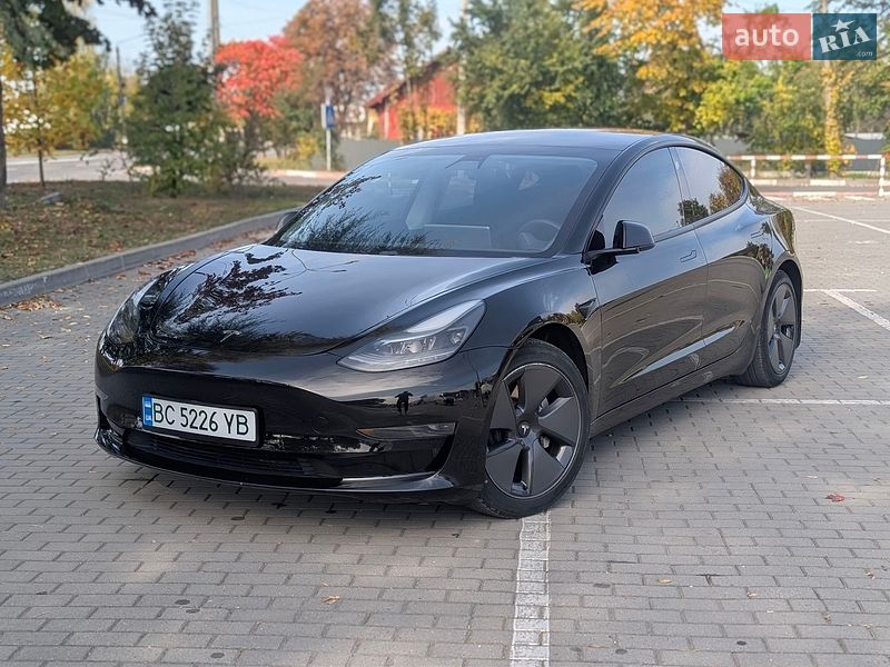 Tesla Model 3 2021