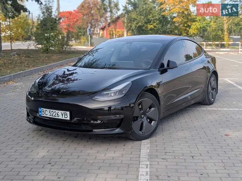 Tesla Model 3 2021