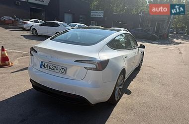 Седан Tesla Model 3 2025 в Києві