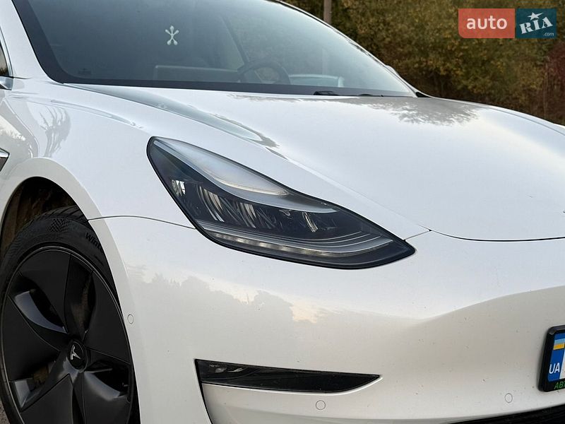Седан Tesla Model 3 2019 в Трускавце