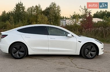 Седан Tesla Model 3 2019 в Трускавце