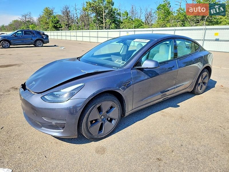 Седан Tesla Model 3 2023 в Черновцах фото Седан Tesla Model 3 2023 в Черновцах