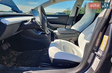 Седан Tesla Model 3 2023 в Черновцах фото 7 Седан Tesla Model 3 2023 в Черновцах