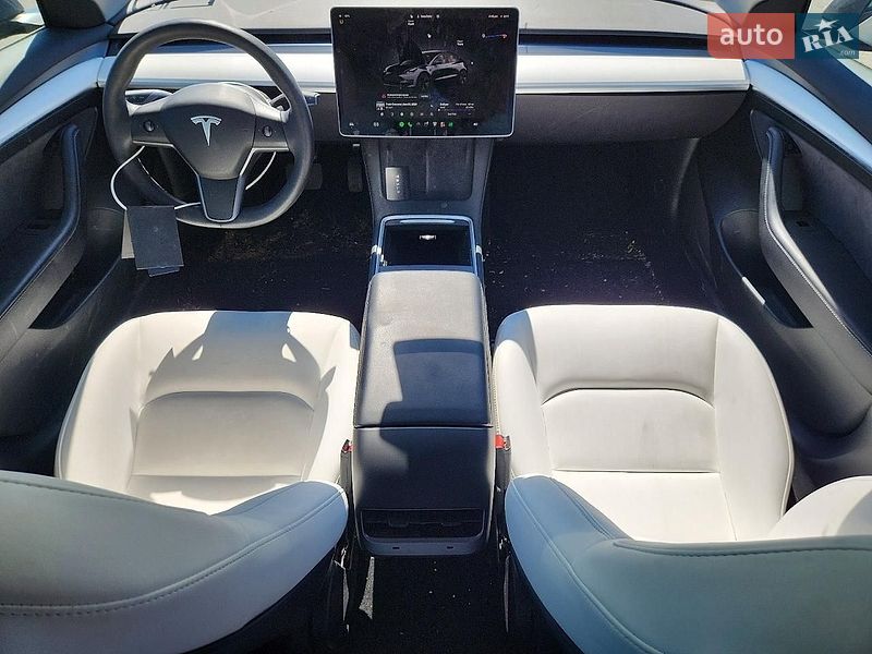 Седан Tesla Model 3 2023 в Черновцах фото 8 Седан Tesla Model 3 2023 в Черновцах