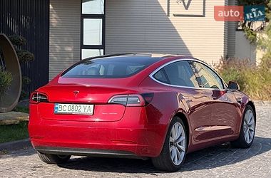 Седан Tesla Model 3 2018 в Львові
