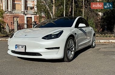Седан Tesla Model 3 2021 в Миколаєві