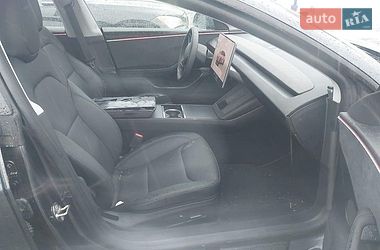 Седан Tesla Model 3 2024 в Киеве