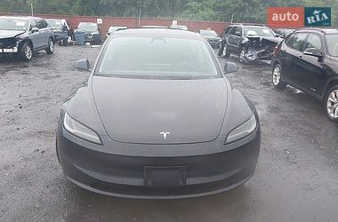 Седан Tesla Model 3 2024 в Киеве