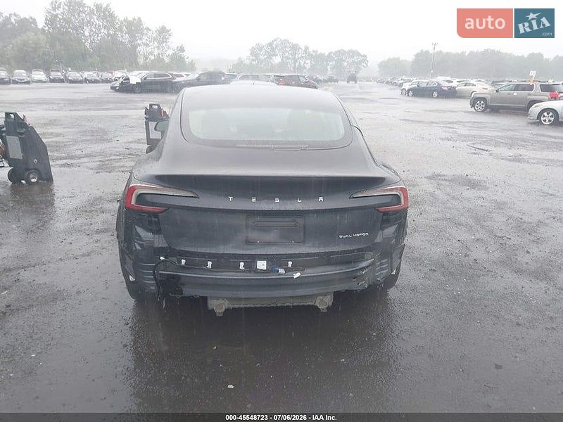 Седан Tesla Model 3 2024 в Киеве