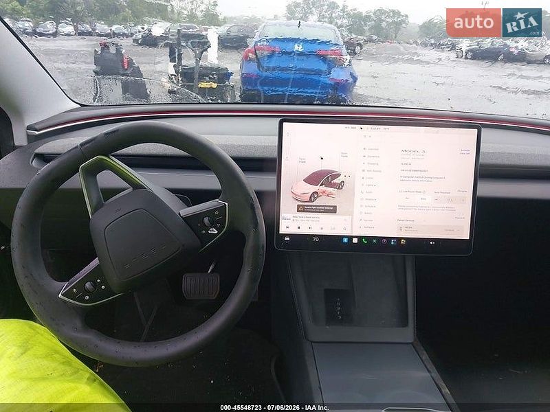 Седан Tesla Model 3 2024 в Киеве