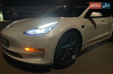 Седан Tesla Model 3 2021 в Києві фото 15 Седан Tesla Model 3 2021 в Києві