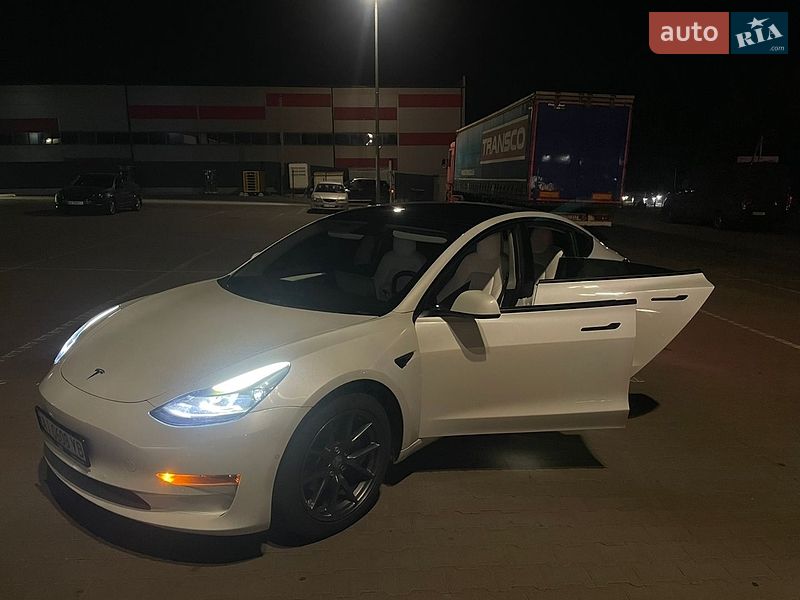 Седан Tesla Model 3 2021 в Києві фото 18 Седан Tesla Model 3 2021 в Києві