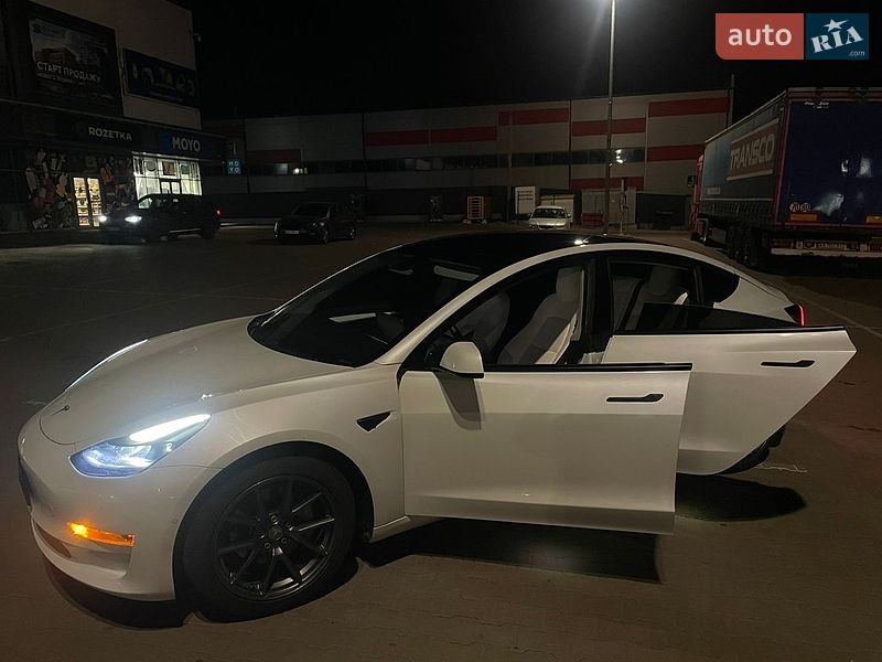 Седан Tesla Model 3 2021 в Києві фото 19 Седан Tesla Model 3 2021 в Києві
