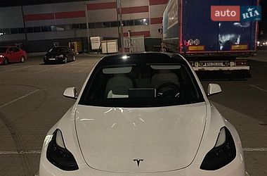 Седан Tesla Model 3 2021 в Києві фото 29 Седан Tesla Model 3 2021 в Києві