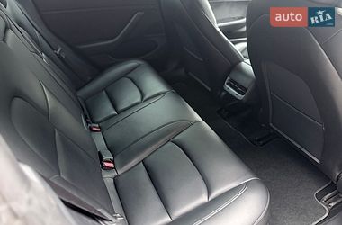 Седан Tesla Model 3 2019 в Киеве