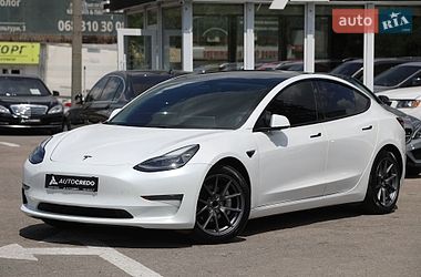 Седан Tesla Model 3 2021 в Харкові